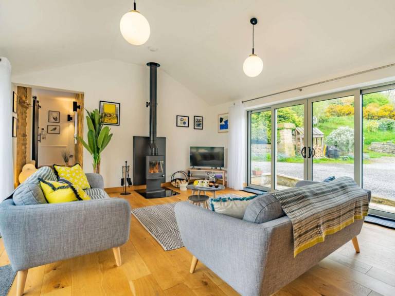Fully equipped cottage with yard | Pet-friendly in Harrogate