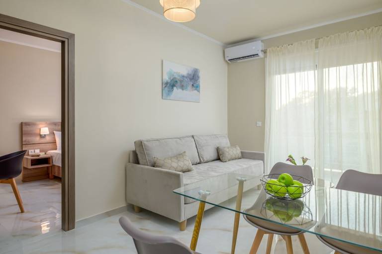 Ferienwohnung  Loutsa