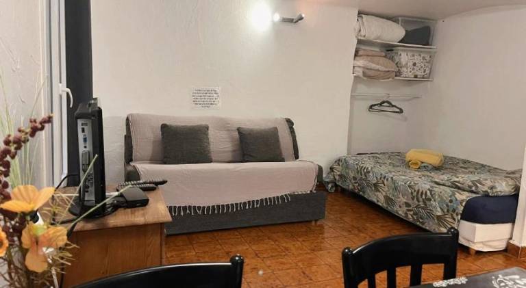 Appartement entresol nice 1,2 kilometre de la plage mer promenade — photo 2