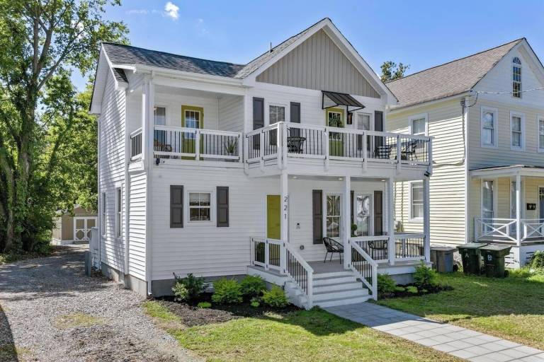 Apartment  Hampton