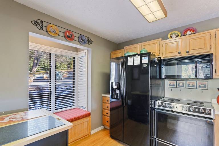 Condo with BBQ | Mountain view — photo 5