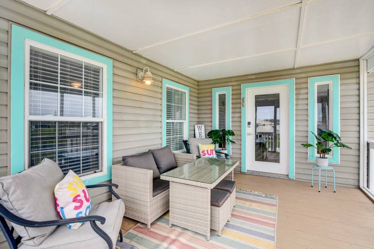 Walk to Beach & Bay: Galveston Home w/ Pier Access — photo 2