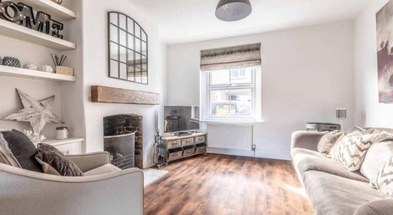 Vacation home | Pet-friendly in Windsor