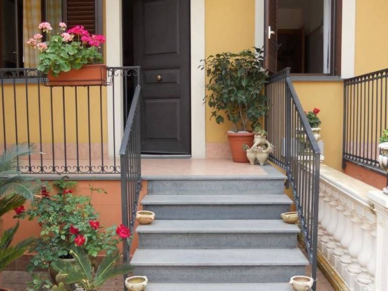 Apartment with terrace & BBQ — photo 4
