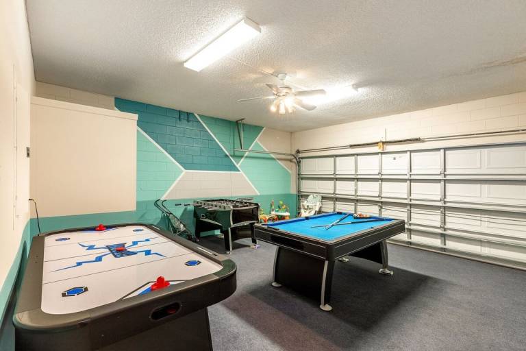 Family-friendly vacation home with private pool & hot tub | Dogs allowed — photo 5
