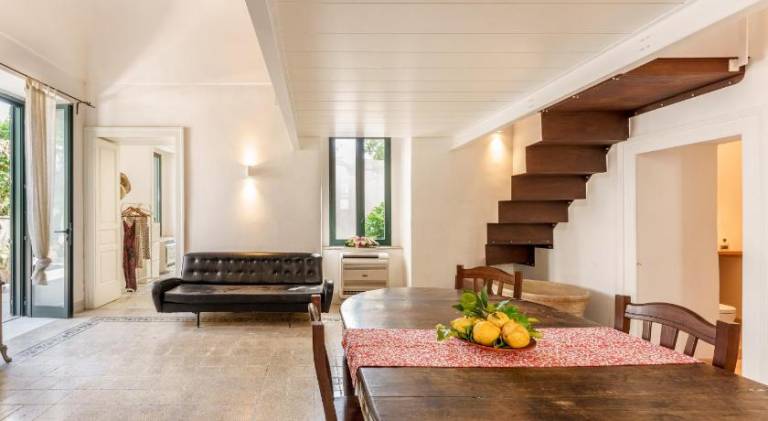 Villa with 2 rooms for 5 persons — photo 3