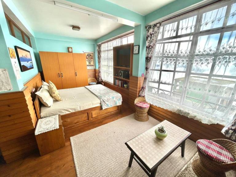 House with 1 room for 10 persons in Darjeeling