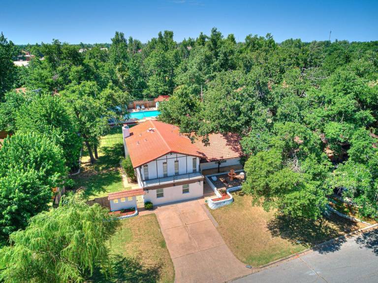 House  Windsor Oaks