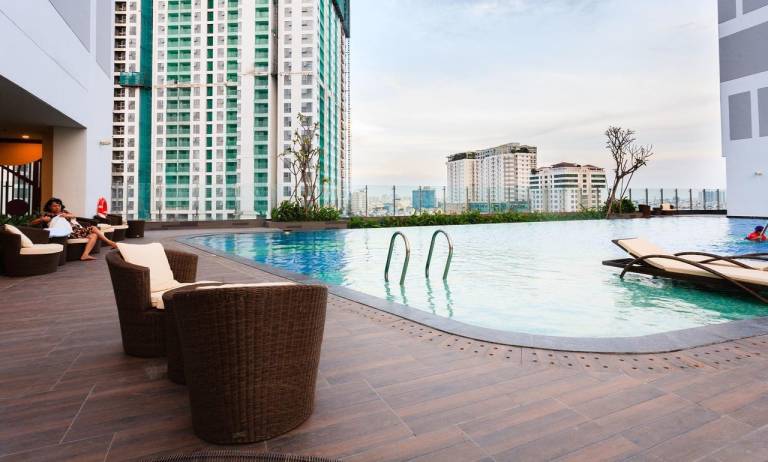 Wonderful holiday apartment with pool, hot tub & grill | Next to Bến Thành Market | Good for workation | Dogs allowed — photo 3