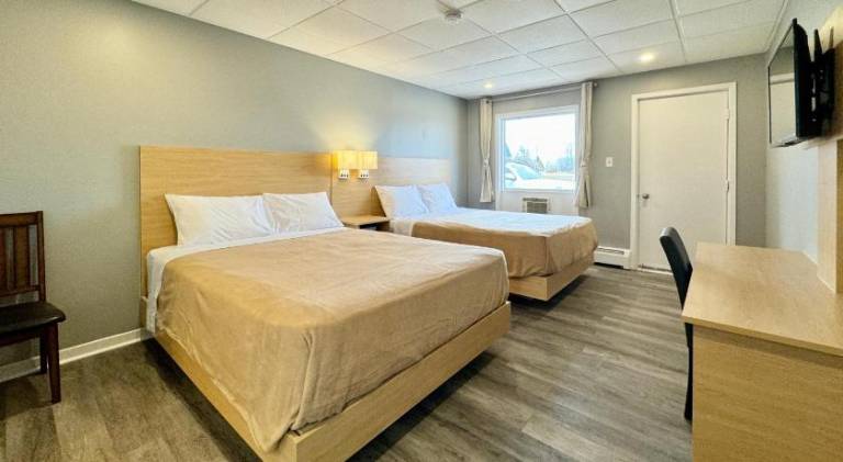 SUMMERSIDE MOTEL &COTTAGES — photo 2