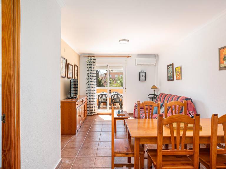 Elegant apartment in Chiclana with pool and private terrace — photo 2