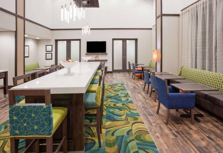 Hampton Inn & Suites Sioux City/South — photo 3