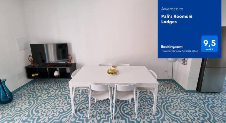 Pali's Rooms & Lodges in Salve
