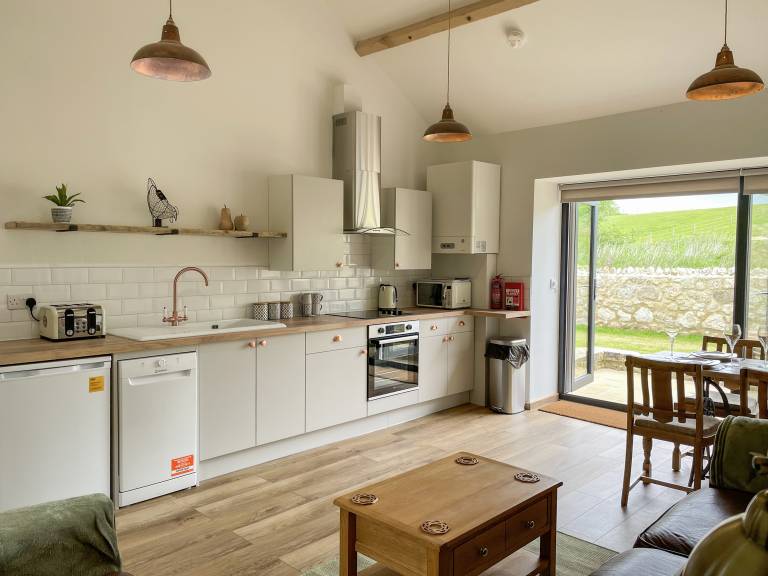 Cottage with yard | River view — photo 3