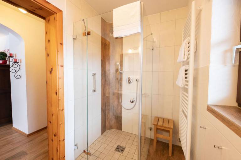 Luxurious holiday apartment "Alpenrose" at the foot of the Zugspitze — photo 4