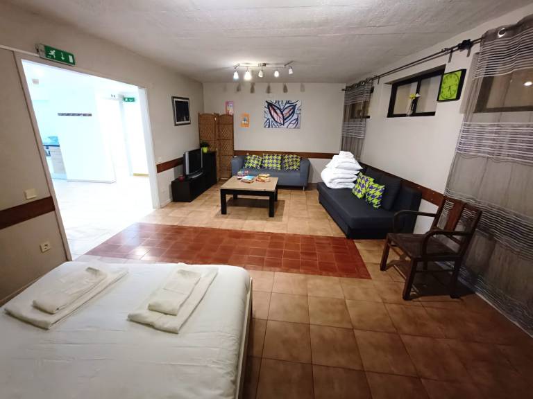 Spacious Central Flat in Porto - Sleeps 7 in Porto