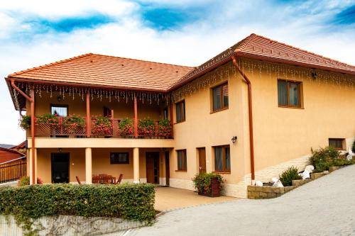 Szolgáltatott apartman Praid