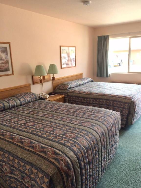 Motel  Hungry Horse