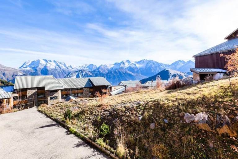 Rental apartment with 1 room for 4 persons in Huez