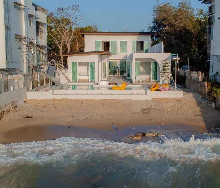 Big villa with grill & private pool | Dogs allowed in Phetchaburi