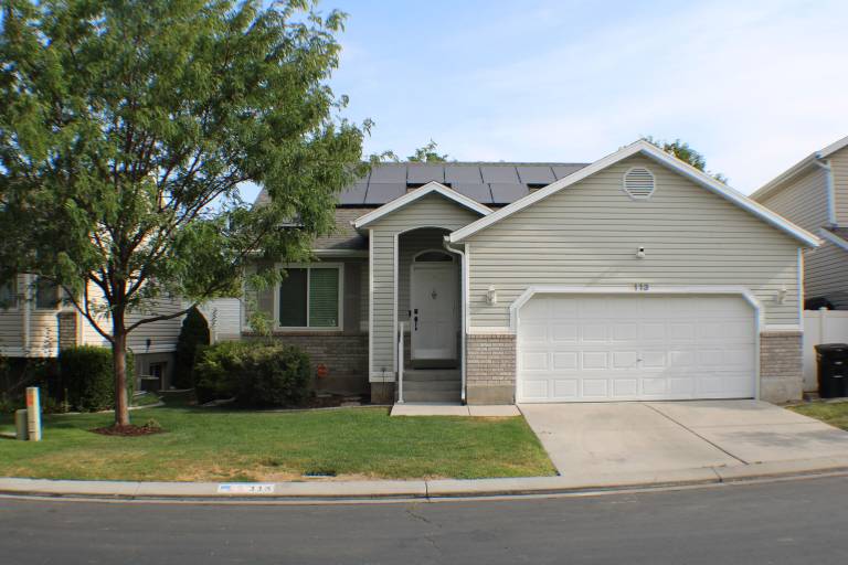 House  Stansbury Park