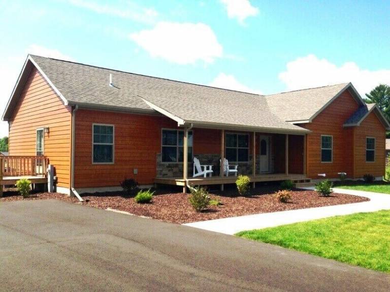 House Lake Delton
