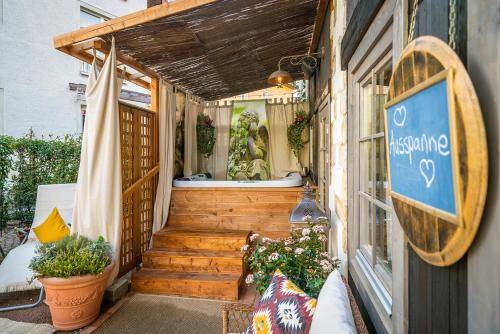Boutique Apartments im ehem Weingut, Sauna, Hofgarten, Goldenes Fass — photo 4
