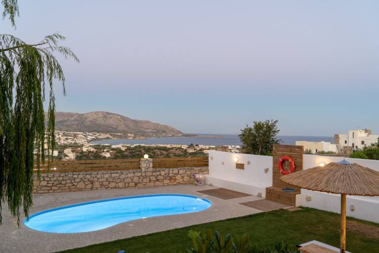 Villa with terrace, yard & private pool — photo 4