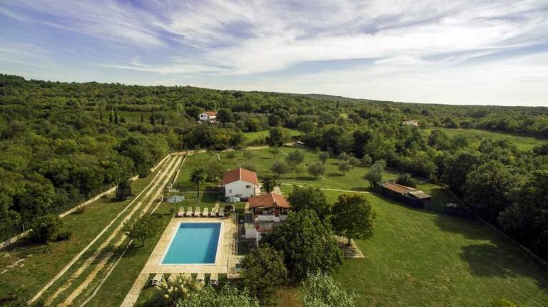 House with pool, BBQ & yard | Pool view — photo 2