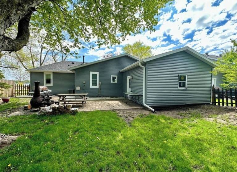 House Bigelow Township
