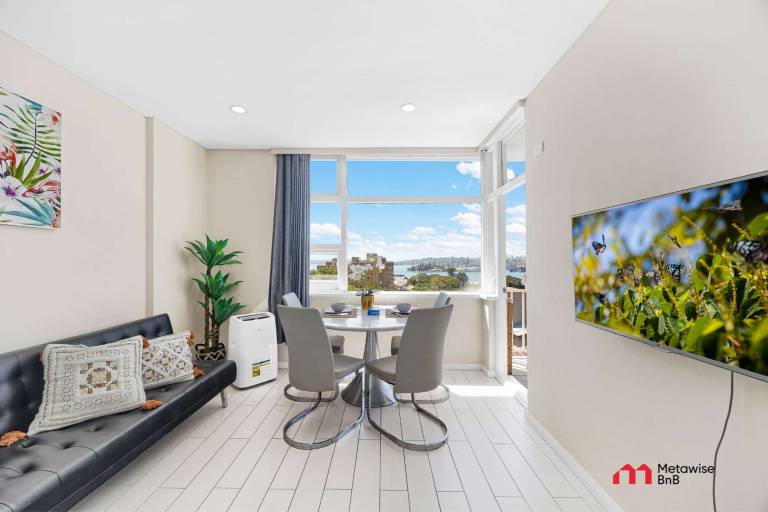 MetaWise Harbour View Studio Kirribilli