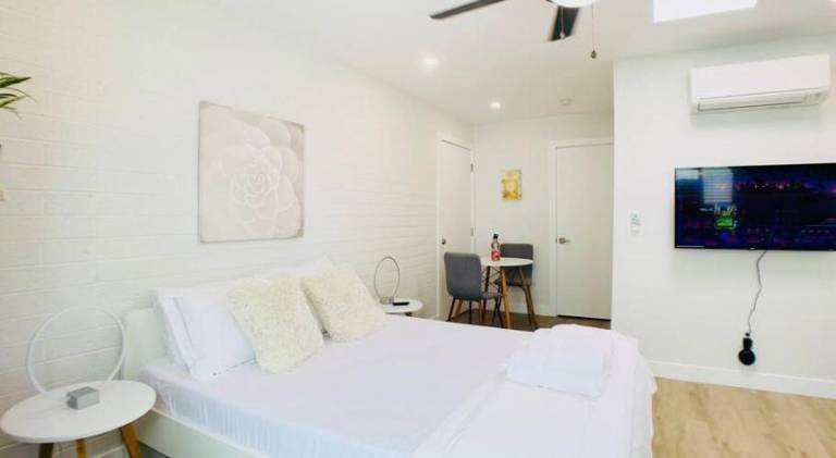 Rental apartment with pool in Scottsdale, AZ