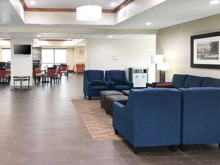 Comfort Suites Johnson City near University — photo 5