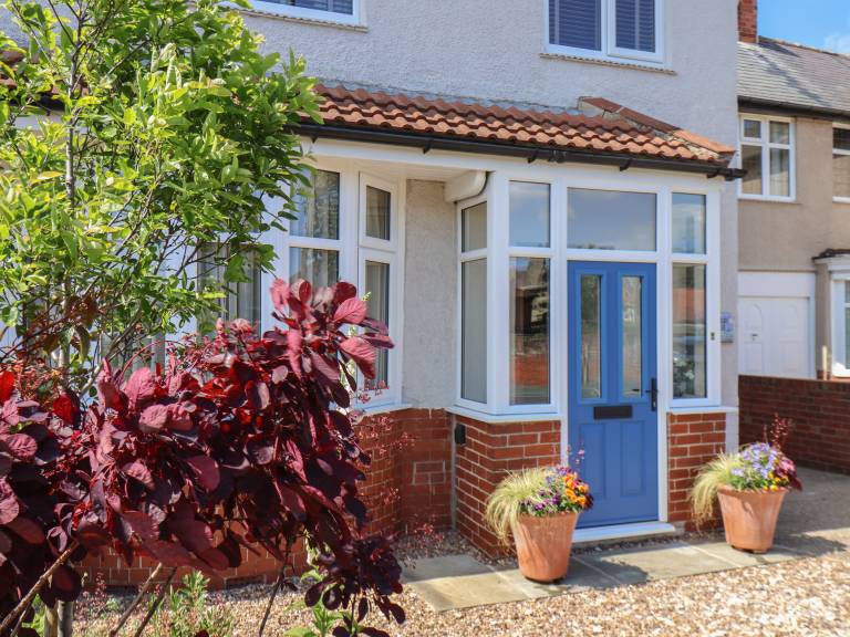 Cottage with garden | Beach view — photo 3