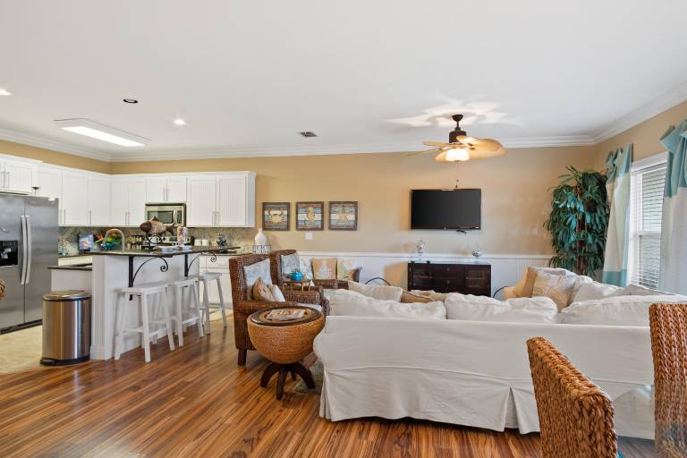 Rental apartment with patio & pool | Good for workation in Port Aransas, TX