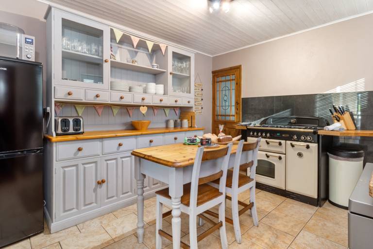 Child-friendly cottage with barbeque, hot tub & garden | Garden view | Close to the beach | Dogs allowed — photo 3