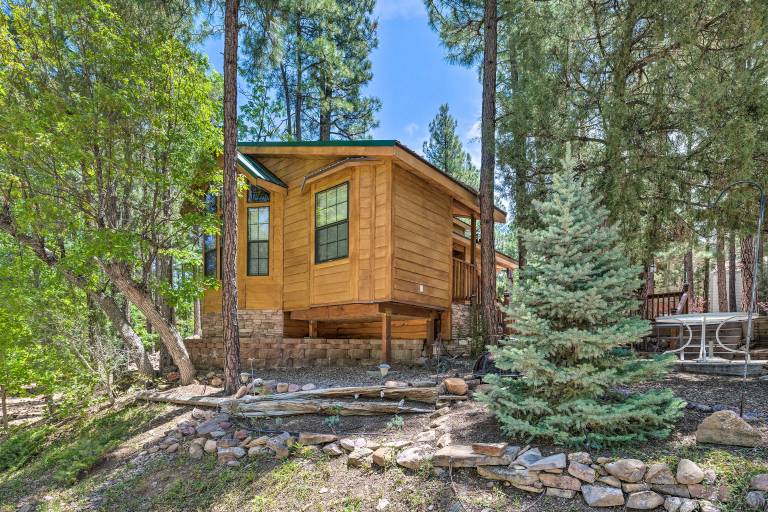Gateway to Sunrise Resort! Show Low Cabin w/ Deck — photo 4