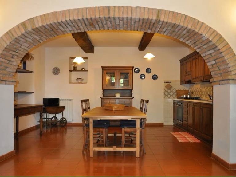 Apartment with barbecue & pool — photo 3