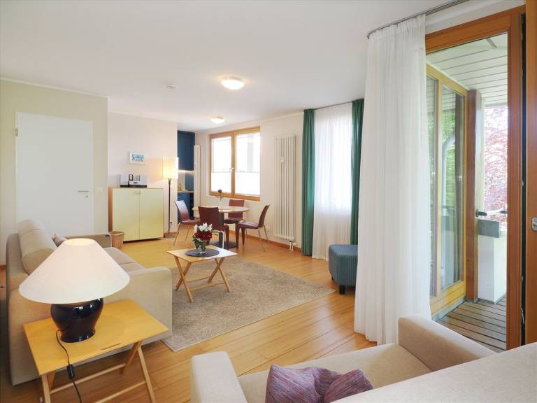Appartement mit 1 Schlafzimmer und Balkon — photo 2