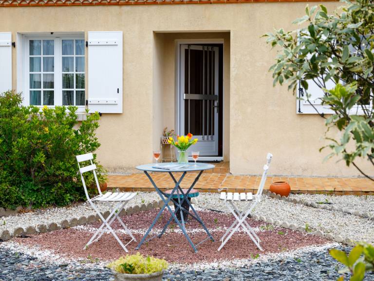 House with grill, terrace & yard — photo 4