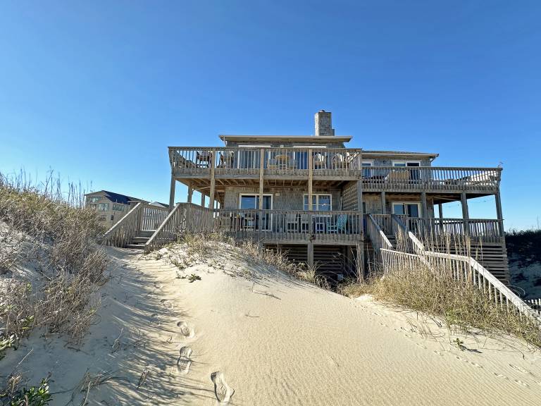 SN9241- Beautiful Oceanfront Home with Great Ocean Views and Dog Friendly! — photo 2