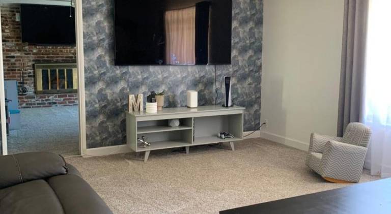 Ample vacation home | Pets allowed — photo 2