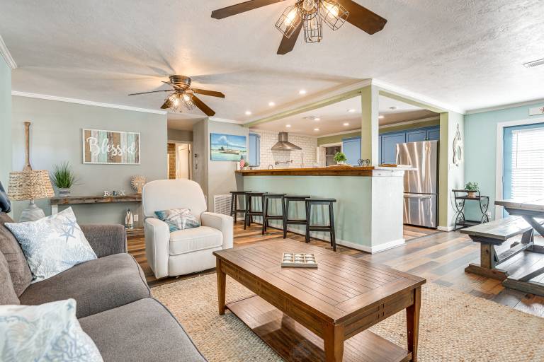 Families, Groups, Pets! Galveston Gem 2 Mi to Sand — photo 4