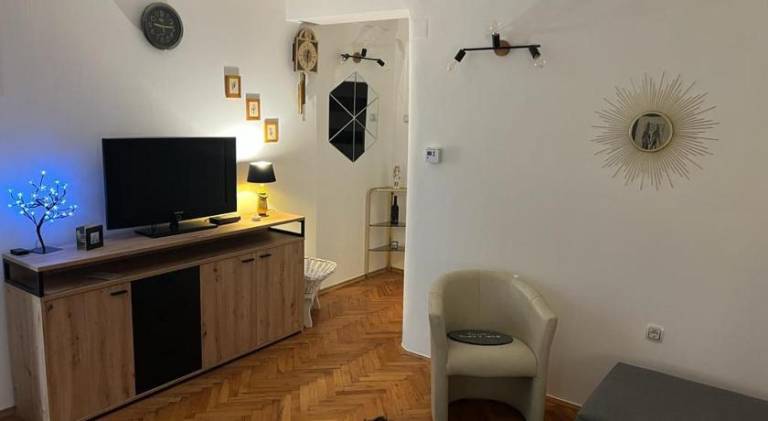 Rental apartment with 2 rooms for 5 persons — photo 2