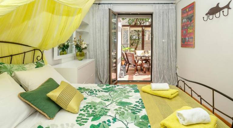 Yellow Sun Marine Apt in Heraklion