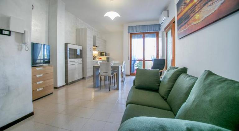 Rental apartment with 2 rooms for 6 persons — photo 2