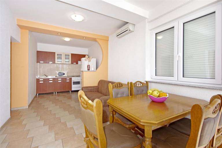 Charming holiday apartment with patio & grill | Sea view | Pets are welcome — photo 3