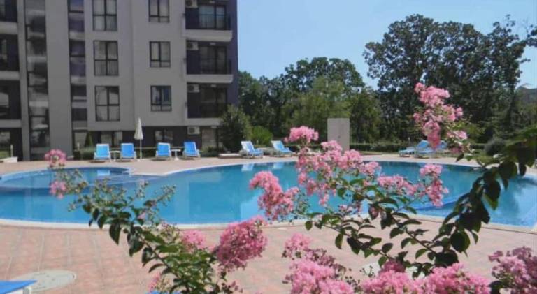 Serviced apartment with pool, garden & patio in Varna