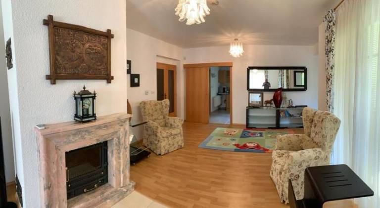 Villa with yard & pool — photo 2