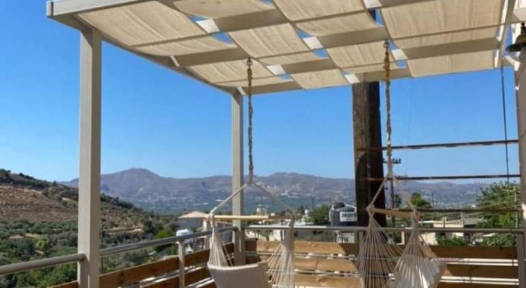 Fully equipped spacious house with barbeque, yard & terrace | Perfect for remote work | Pet-friendly — photo 5